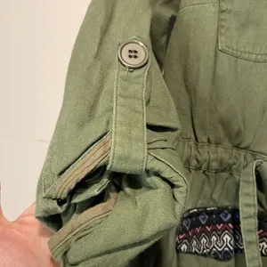 ModCloth- Olive Green Capulet Embroidered Aztec Utility Anorak Jacket- Size S thumbnail 7