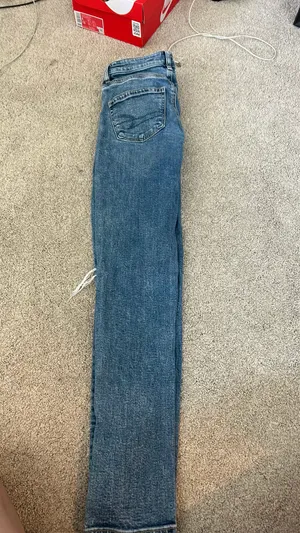 American Eagle Mom Jeans thumbnail 4