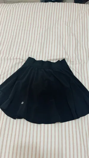 Lululemon Tennis Black Skirt thumbnail 4