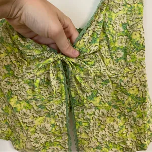 NWT American Eagle Tie Front Green Floral Tank size Medium thumbnail 4