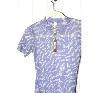 SKIMS Summer Mesh T-Shirt Bodysuit Lilac Swirl Logo Print Mock Neck NWT L thumbnail 3
