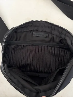 Lululemon Everywhere Belt Bag, Black thumbnail 2