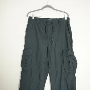 Old Navy Women's Medium Black Baggy Cargo Pants Cotton Nylon Utility Trousers thumbnail 3
