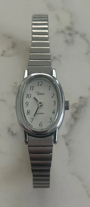 Timex Quartz Cavatina T21902 Silver Tone Stretch Band Oval Watch New battery thumbnail 1