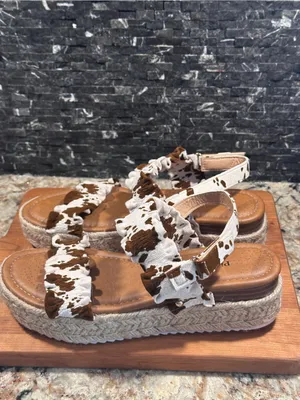 Pierre Dumas Women's Magic 9 Beige Cow Print Sandals Ruffled Size 8 thumbnail 8