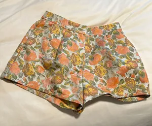 Flowered shorts thumbnail 1