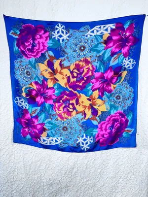Vintage Triangle Silk Scarf 28x29 Lightweight Geometric Soft thumbnail 6