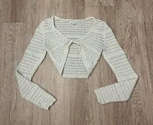 american eagle sweater  thumbnail 1