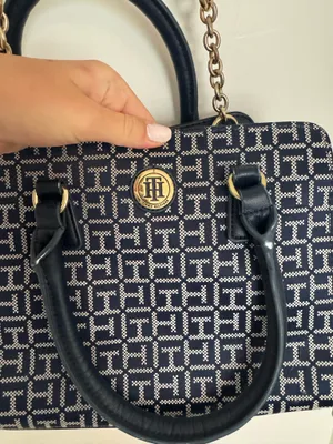 Tommy Hilfiger Purse thumbnail 2