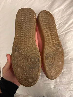 Pink sneakers Size 9 thumbnail 3