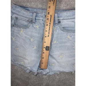 American Eagle Women's‎ Mom Shorts Size 00 Embroidered Daisies thumbnail 7