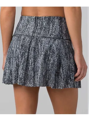 Lululemon Lost in Pace Skirt Air Time White Black Size 6 Rare thumbnail 3
