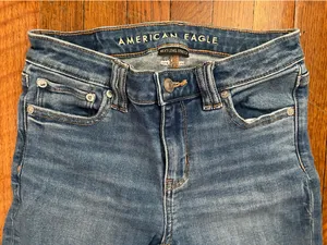 American Eagle Low-Rise Jeans Flare Stretch thumbnail 3