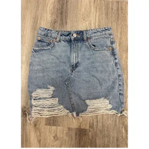 Zara Denim Mini Skirt Medium‎ M Light Wash Distressed Ripped Raw Hem Womens thumbnail 2