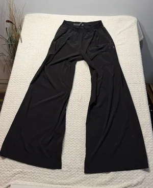 Vuori Women Black Wide Leg Performance Yoga Pants Small Relaxed Fit Stretch thumbnail 1
