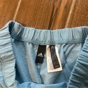 Blue adidas shorts size XL thumbnail 3