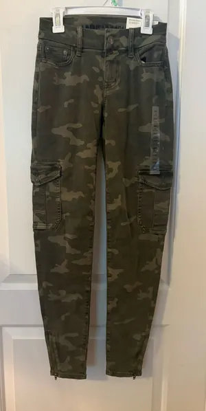 american eagle next level stretch curvy camo high rise jeggings NWT side zippers thumbnail 1