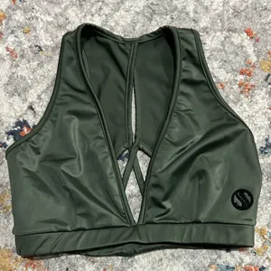 Army Green Sports Bra Size Small thumbnail 1