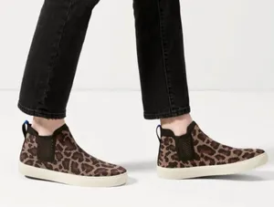 Rothy’s‎ leopard print Chelsea bootie sneakers sz 9.5 thumbnail 1