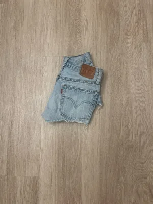 levi’s jean shorts thumbnail 3