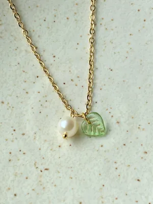 Handmade freshwater pearl & leaf fairy statement necklace🍃 thumbnail 5