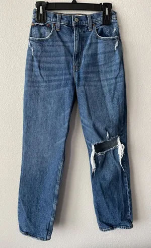Abercrombie Curve Love Ultra High Rise 90s Straight Jeans thumbnail 1