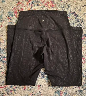 Lululemon Align Legging 23” size 6 aqueous emboss thumbnail 1