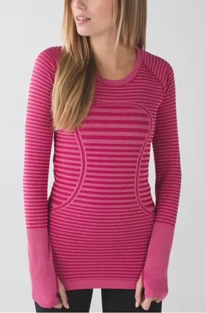 Lululemon Swiftly Tech Long Sleeve Crew Top in Heathered Berry Rumble Size 6 thumbnail 1