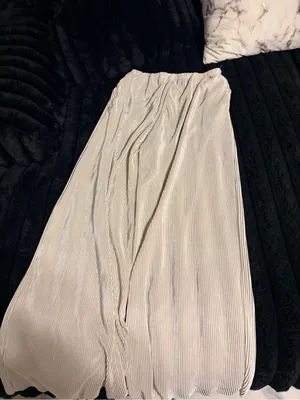 Skirt Subcategory Identification Tan thumbnail 4