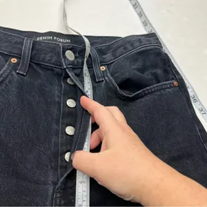 Aritzia Denim Forum The BF High Rise Loose 28L SZ 26 Black Denim Jean Button Fly thumbnail 6