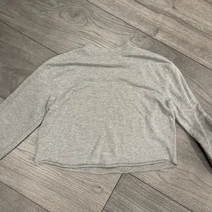 Tommy Hilfiger long sleeve thumbnail 2
