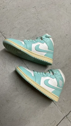 Nike Jordan Air Jordan thumbnail 4