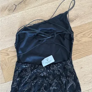 Windsor - Kai One Shoulder Sequin Mini Dress in Black thumbnail 4