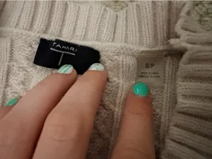 Tahari Sweater thumbnail 3