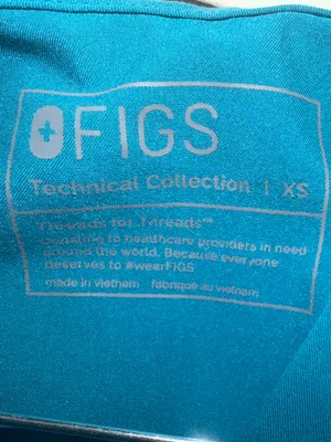 2 FigsScrub tops thumbnail 8