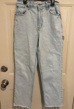 Abercrombie & Fitch The 90s Straight Ultra High Rise size 27 (4) very light wash thumbnail 1