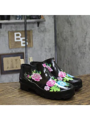 NWT Journee Collection Womens Short Rainer Rain Boot Bootie Floral Black 7M thumbnail 6
