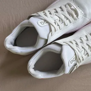 On Running The Roger Advantage Sneakers thumbnail 9