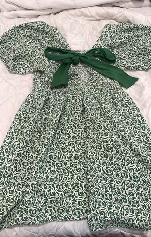 Boutique Dress Green thumbnail 2