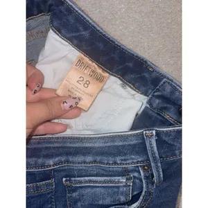 Driftwood Candace Crop Jeans Womens 28 Blue Scalloped Hem Stretch Denim Classic thumbnail 5