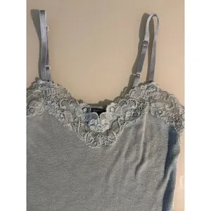 Y2K Vintage Sz PXS Gray Banana Republic Lace Trim Form-fitting Cami ribbed thumbnail 3