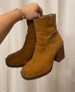 Universal Threads Brown Square Toe Booties thumbnail 1