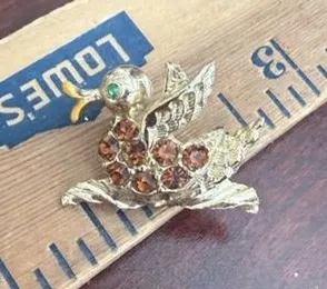 Vintage Gold Tone Duck Brooch thumbnail 1