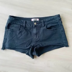 PINK Victoria’s Secret Jean Shorts Cutoffs dark wash blue denim NWOT size 4 thumbnail 3