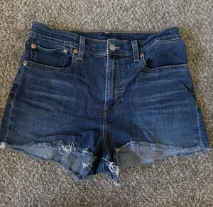 Levi’s Shorts thumbnail 1
