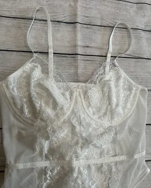 White Lace Bodysuit Size L thumbnail 2