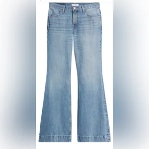NWT Re/done 70sLow Rise‎ Bell Bottom Jeans Sz 27 thumbnail 4