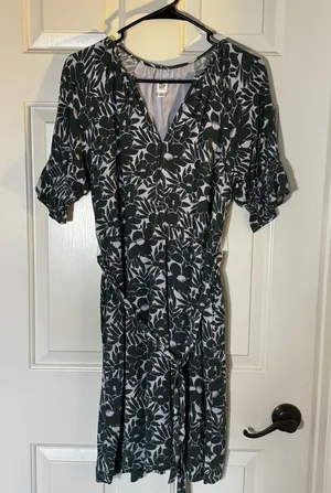 Gap Women’s Dress thumbnail 1