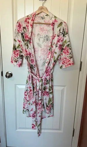 Show Me Your Mumu Rose Print Robe 0/S White/Pink thumbnail 1