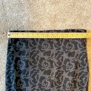 Banana Republic || Black/grey/silver print lined pencil skirt with side zipper thumbnail 6